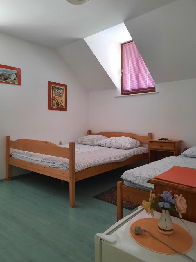 بوستوينا Rooms Cehovin المظهر الخارجي الصورة