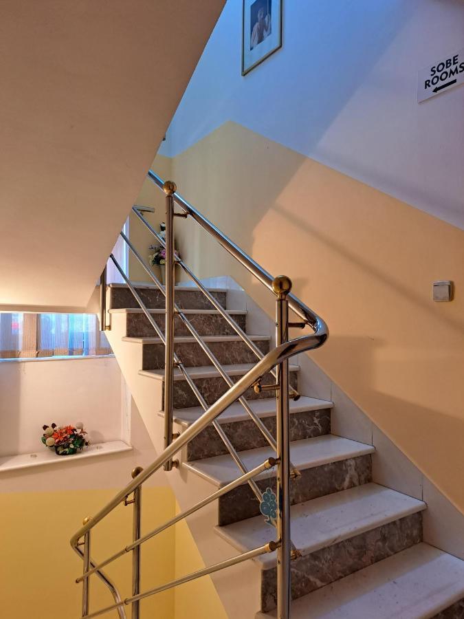 بوستوينا Rooms Cehovin المظهر الخارجي الصورة